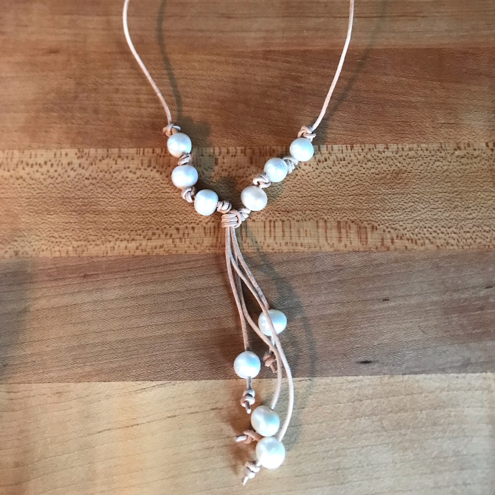 Handmade genuine leather freshwater pearl necklace